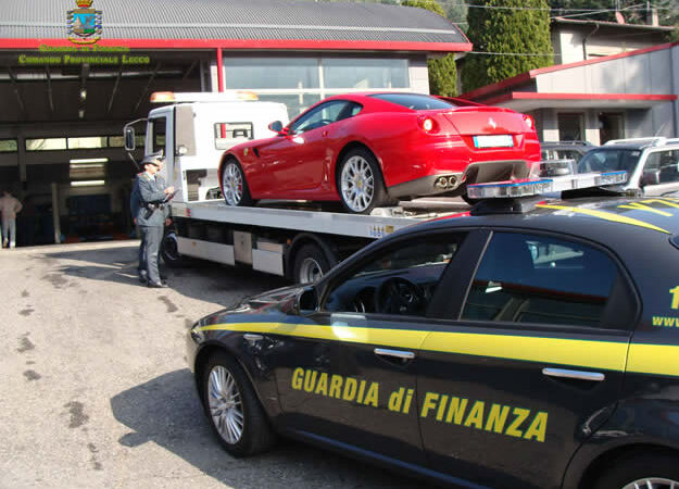 Dissequestrata la Ferrari dell’imprenditore meratese ceduta prima del provvedimento